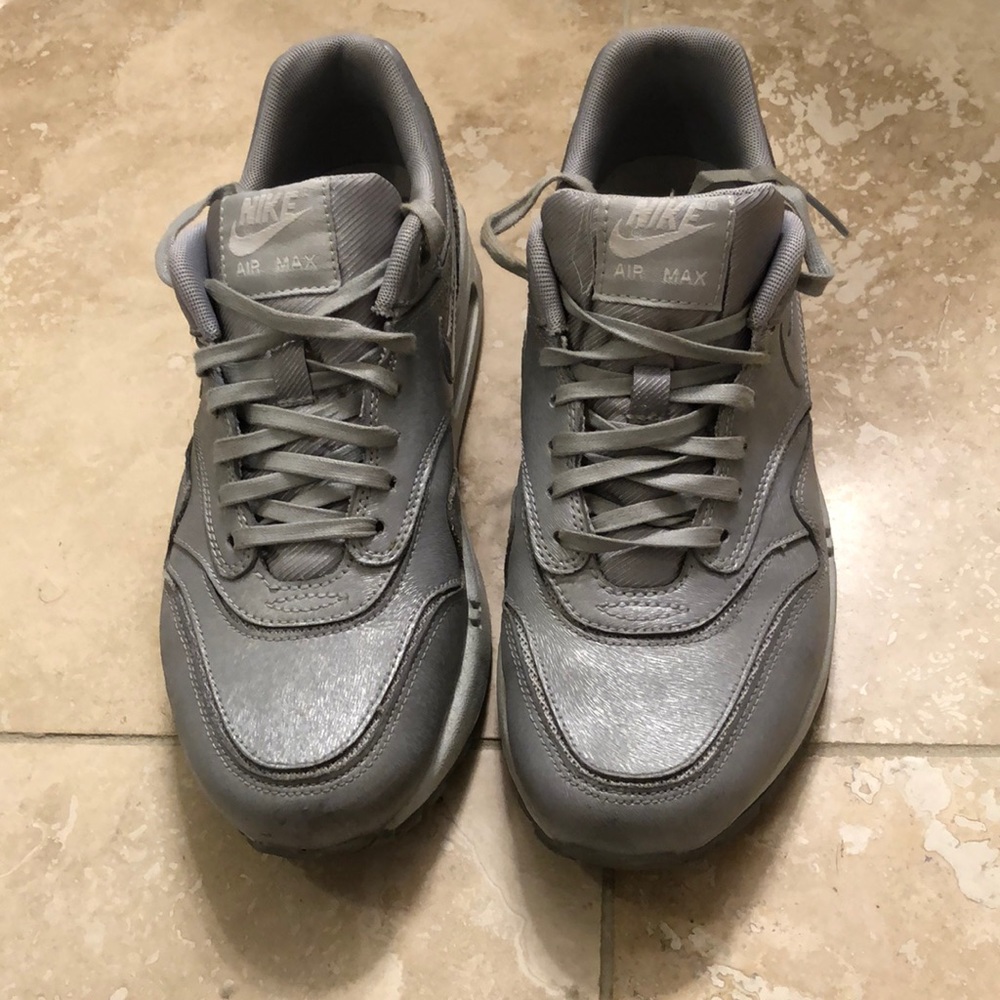 Silver Nike Air Max